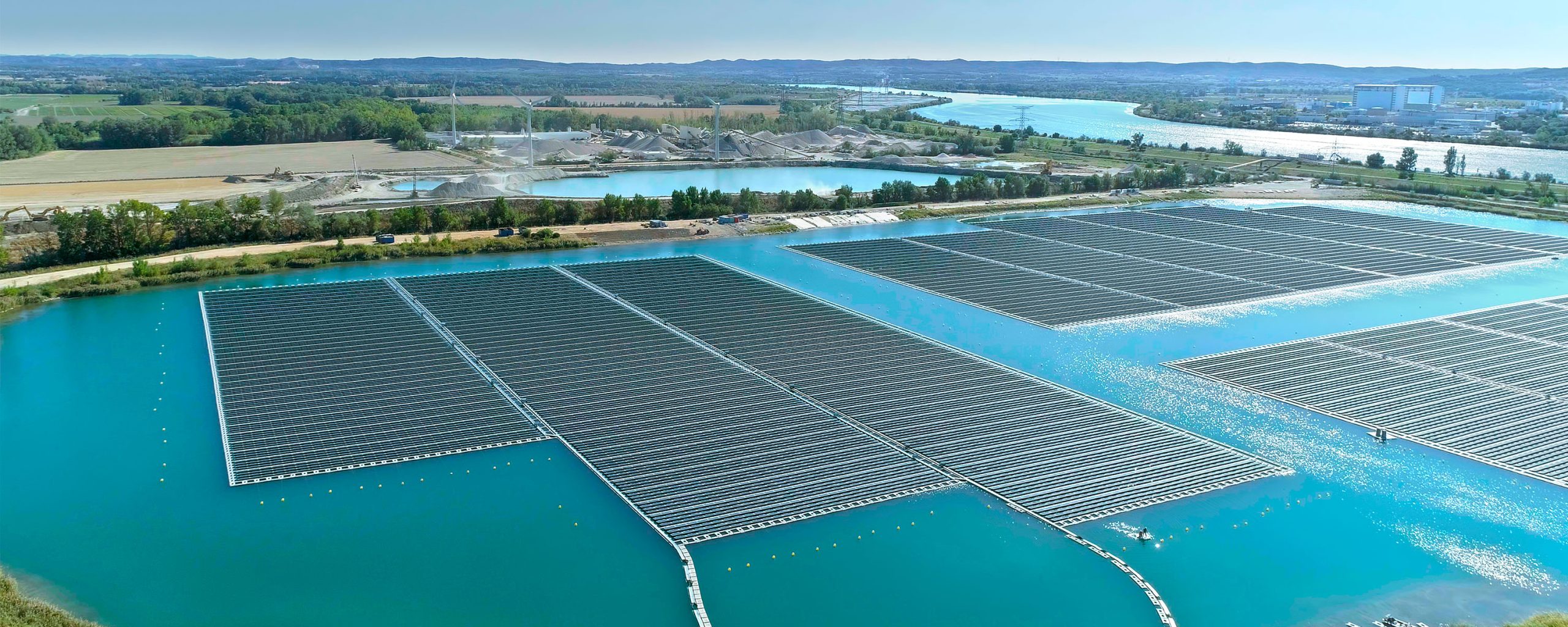 Parques fotovoltaicos flotantes